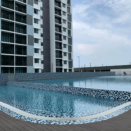 Desaru Utama Apartment With Karaoke, Netflix, Pool View, Free Wifi And Near Car Park Esterno foto