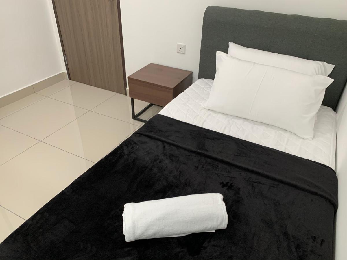 Desaru Utama Apartment With Karaoke, Netflix, Pool View, Free Wifi And Near Car Park Esterno foto