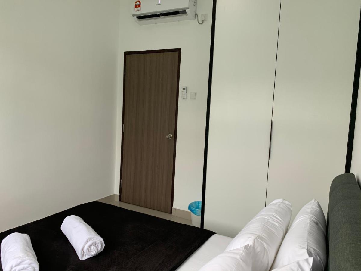 Desaru Utama Apartment With Karaoke, Netflix, Pool View, Free Wifi And Near Car Park Esterno foto